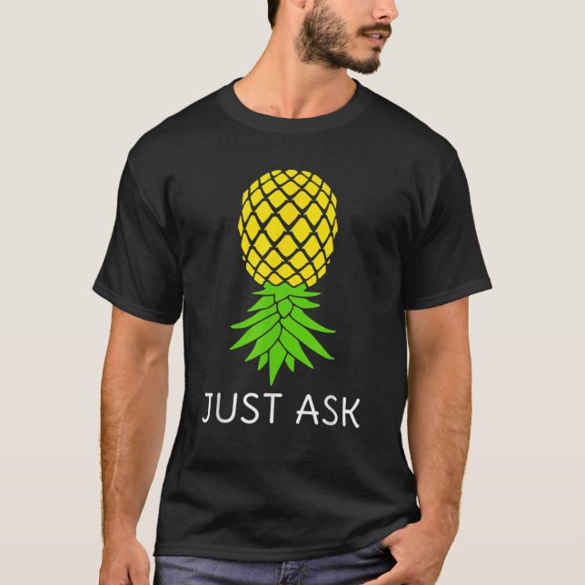 Delning av ananas med upp- och ned-sida t shirt (Framsida)
