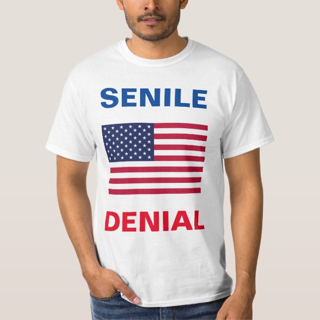 Dementia Joe Biden "Ensamle Denial" manar T-skjort T Shirt (Framsida)