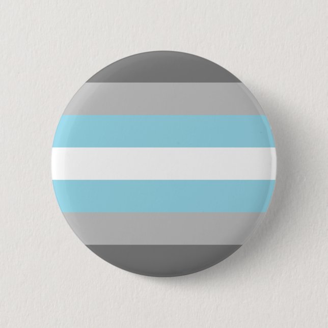 Demipojke Pride Flagga Knapp (Framsida)