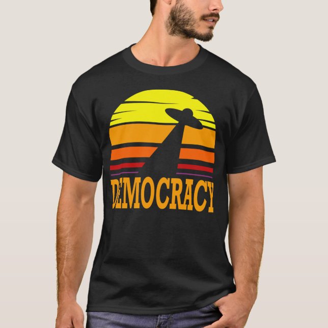 Demokrati uppspelad t shirt (Framsida)