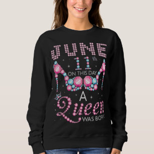 Den 11 juni i år föddes en drottning Lycklig mitt T Shirt