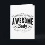 Den 1945 födelsedag fantastisk förkroppsligar kort<br><div class="desc">Födelsedagen 1945 för lycklig 70th för födelsedagen födda gjorde den 71st 72nd 73rd 74th,  70 71 72 73 74 år gammalt födelsedaggåvaparty den etablerade vintageklassikern som 1945 åldras till den perfektion begränsade upplagan 1945</div>