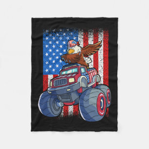 Den 4 juli bojar amerikansk flagga fleecefilt