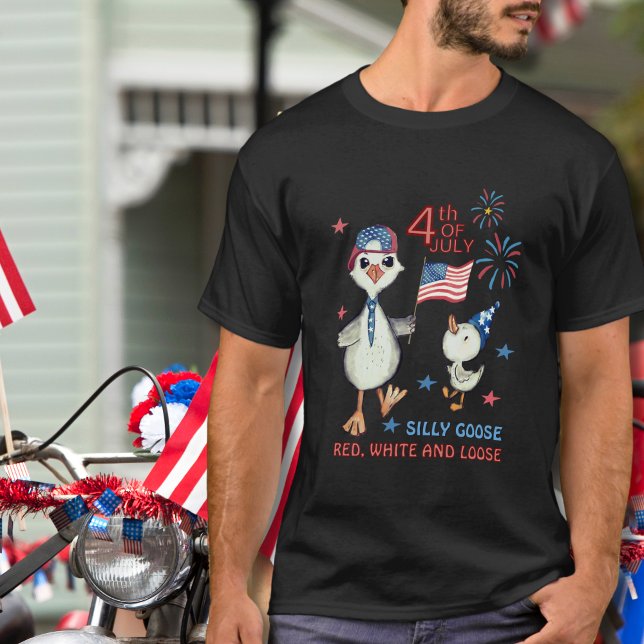 Den 4 juli med amerikanska Flagga Shirt T Shirt (Funny 4th of July Goose with American Flag Shirt)