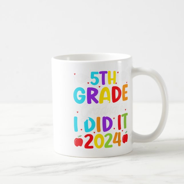 Den 5:e Klass Student gjorde jag 2024 förra skolda Kaffemugg (Höger)