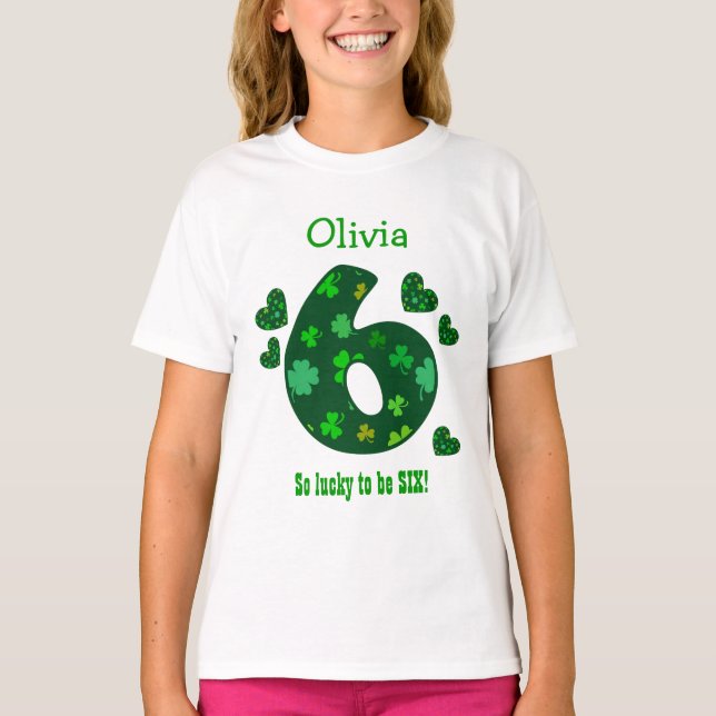 Den 6 födelsedag flickashamrocken numrerar t shirt (Framsida)