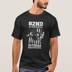 Den 82:a flygburna veterinären Paratrooper US Flag T Shirt