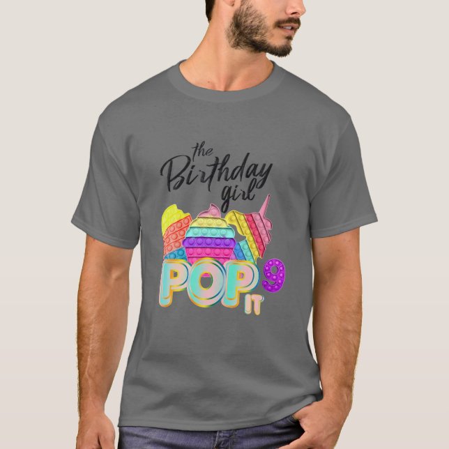 Den 9:e födelsedagsflickan t shirt (Framsida)
