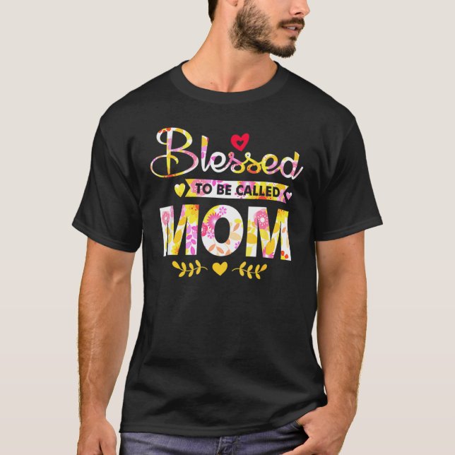 Den akuta Blommigten är en kvinna som kallas Mamma T Shirt (Framsida)