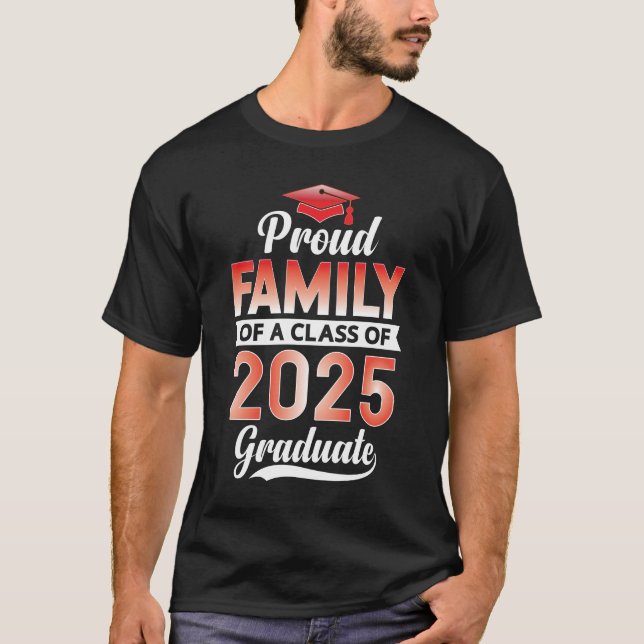 Den äldre Studenten-familjen av 2025 Student T Shirt (Framsida)