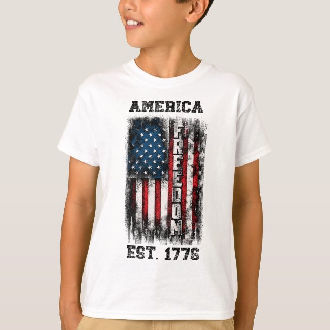 Den amerikanska Flagga Freedom Est 1776 T Shirt (Framsida)
