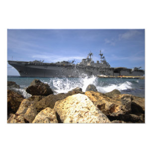 Den amphibious anfallfrakten USS Kearsarge Fototryck
