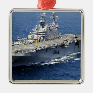 Den amphibious anfallfrakten USS Peleliu Julgransprydnad Metall