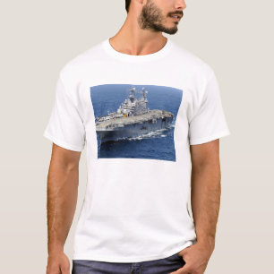 Den amphibious anfallfrakten USS Peleliu T-shirt
