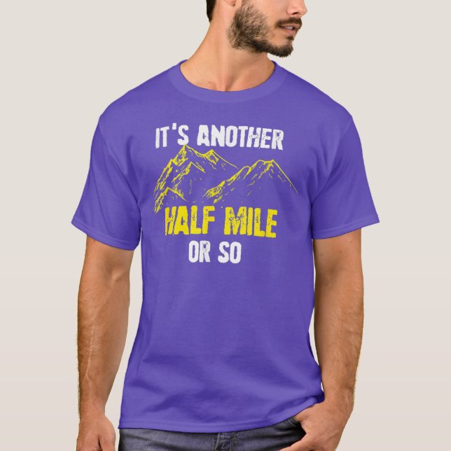 Den andra halvmien eller så konstig som anställer  t shirt (Framsida)