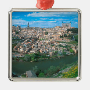 Den antika staden Toledo, Spanien. Julgransprydnad Metall
