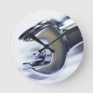 Den automatiska väggen tar tid på rund klocka