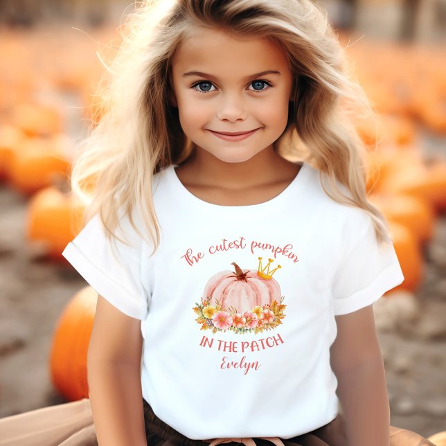 Den bästa dockan i Patch Fall Namn Rosa T Shirt (The Cutest Pumpkin in the Patch Fall Name Pink Toddler T-shirt)