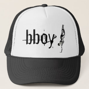 den bboy hatten poserar vid Benz av L.V.C. Keps