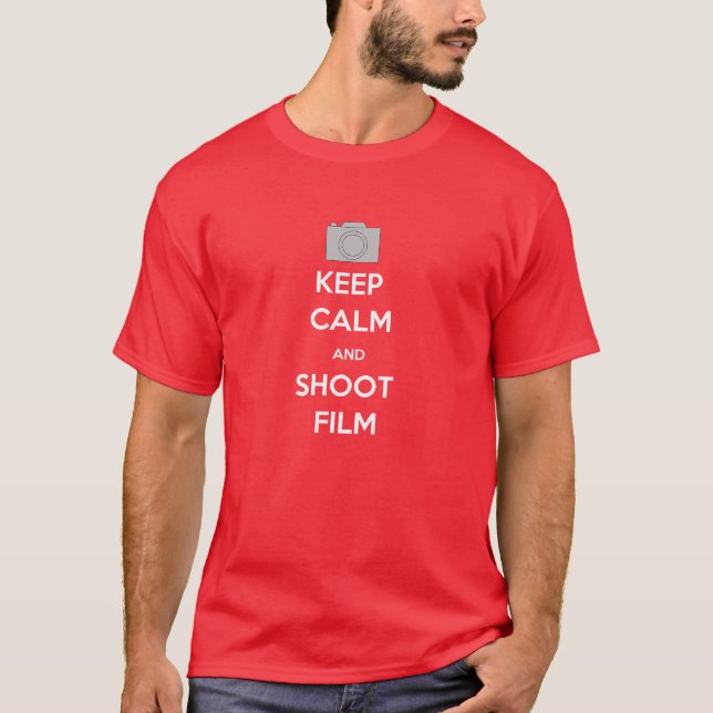 Den behållalugn och foren filmar tee shirt (Framsida)