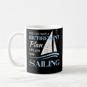 Den bekymrade pensionen för seglingyachtsegelbåt kaffemugg