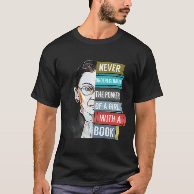 Den beryktade RBGEN - Ruth Bader Ginsburg T Shirt (Framsida)