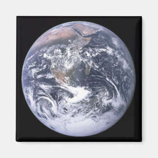 "Den blå marbeljorden" verkar från Apollo 17 Magnet