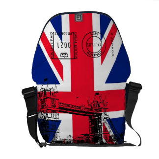 Den brittiska flagga med torn överbryggar och messenger bag