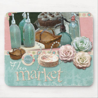 Den chic Paris loppmarknadmusen vadderar Musmatta