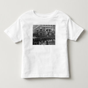 Den Columbian paraden som bildar på sjön, beklä T-shirt