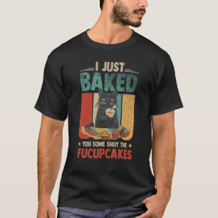Den där svarta kattburken... Jag har just bakat nå T Shirt