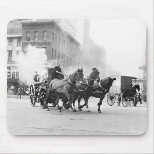 Den drog hästen avfyrar motorn, tidiga 1900s musmatta