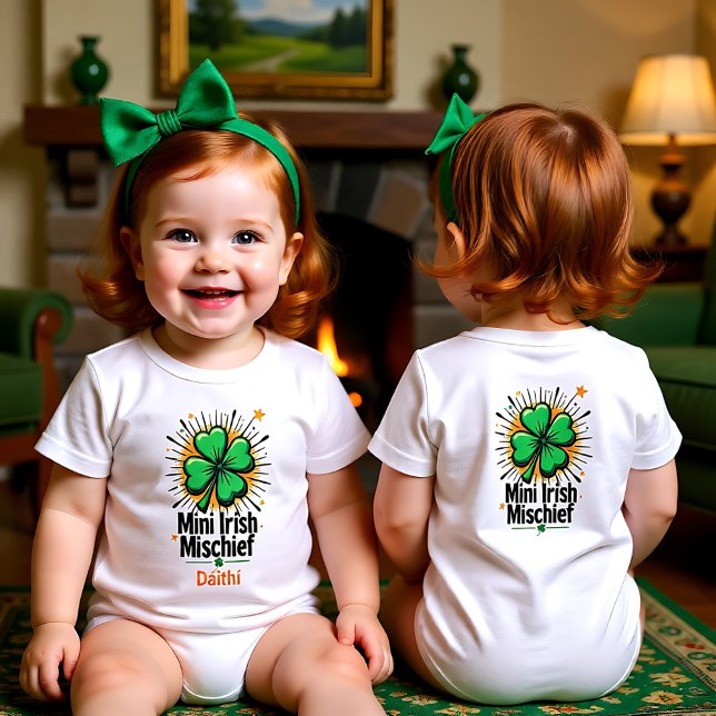 Den dubbla klövertröjan t shirt (The Double Trouble Clover Tee, customizable)