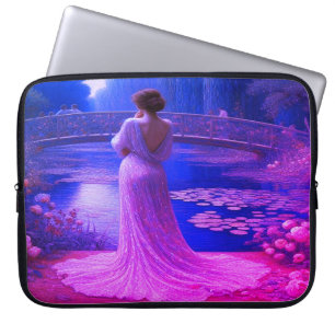 Den eleganta kvinnan är Purple Reign Electronicsvä Laptop Fodral