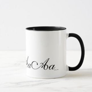 Den eleganta monogramen märka med sina initialer mugg
