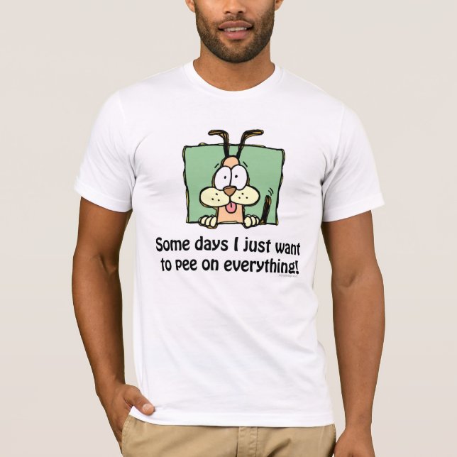 Den enfaldiga hunden kissar humor t-shirt (Framsida)
