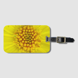 Den färgrika gula Arnicavildblomman specificerar Bagagebricka