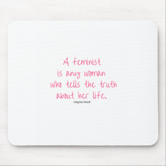 Den feministiska musen vadderar musmatta