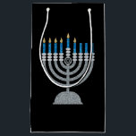 Den femte natten i Hanukkah Glitter Small Gift Bag<br><div class="desc">Hanukkah 2022 börjar på kvällen Söndag den 18 december och slutar på kvällen måndagen den 26 december</div>