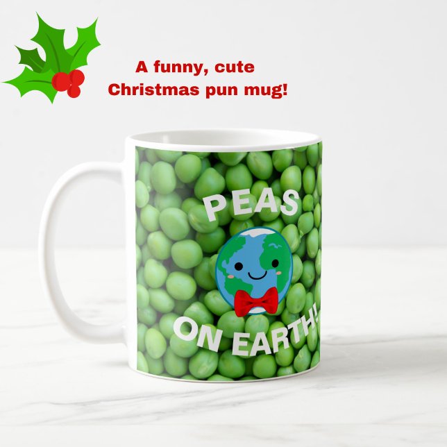 Den fina julen "ärter på jorden" Punny Cute Kaffemugg (Cute, funny and punny! Makes a great gift at Christmas or year-round!)