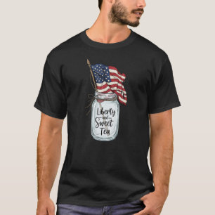 Den fjärde juli: Svenska tea & Freedom Art T Shirt