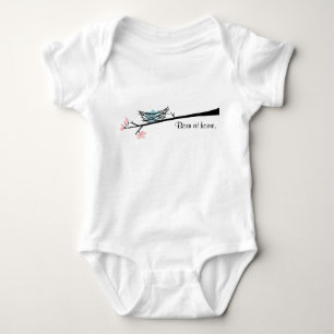 Den födda hemmastadda fågeln bygga bo t shirt
