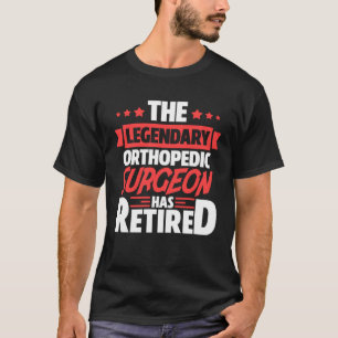 Den förklarande ortopediska kirurgen har dragit si t shirt