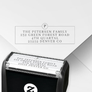 Den första returadressen i Modern familjemonogram Självfärgande Stämpel