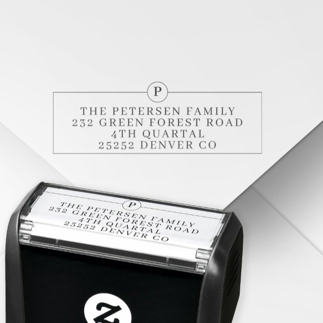 Den första returadressen i Modern familjemonogram Självfärgande Stämpel (Skapare uppladdad)