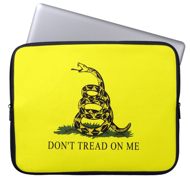 Den Gadsden flagga går inte på mig Laptop Sleeve (Framsidan)