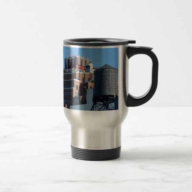 Den gamla hamnmyndighetsbyggnaden resemugg (Höger)