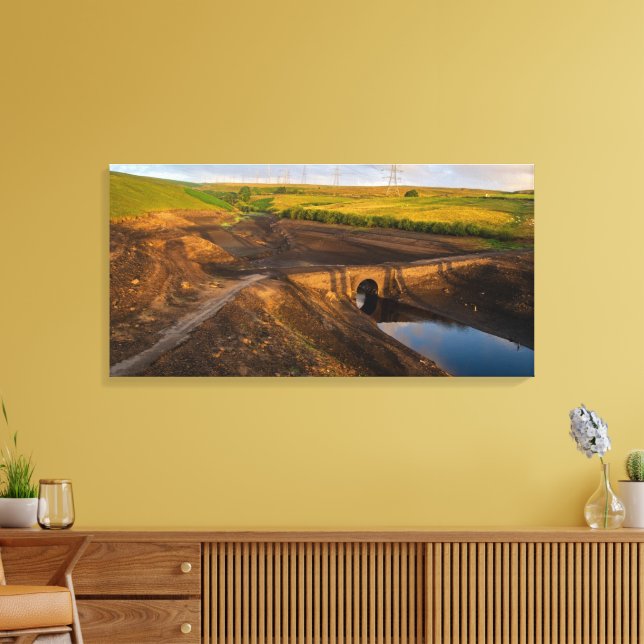 Den gamla packhästbron i Baitings Canvastryck (Insitu (Vardagsrum))