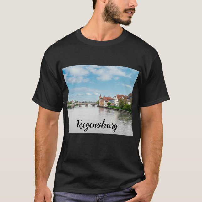 Den gamla staden Regensburg, Tyskland T Shirt (Framsida)