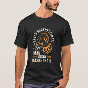 Den gamle mannens makt med en basket t shirt